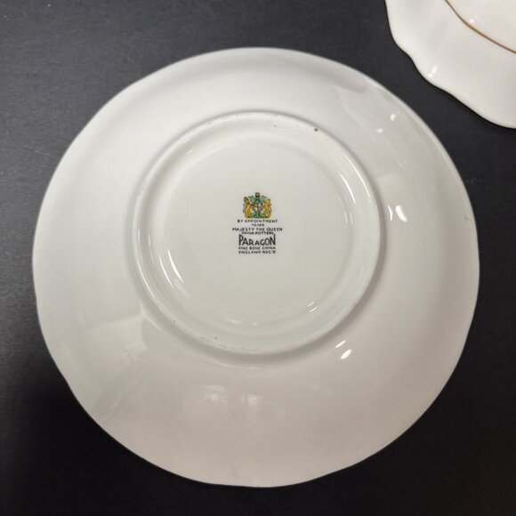 Paragon Tea Cup And Saucer Canada Coats Of Arms & Emblems Fine Bone China UK - Picture 9 of 16